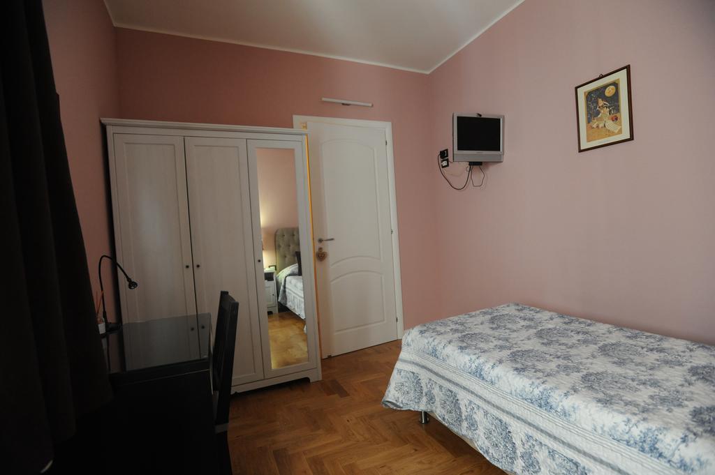 B&B Aurora Domus D'A-Mare Pesaro Chambre photo